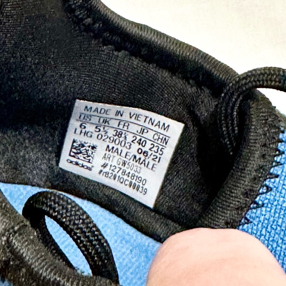 Adidas NMD R1 x Pharrell Focus Blue/Core Black/Ambient Sky Athletic Shoes - US 6 - Picture 16 of 17